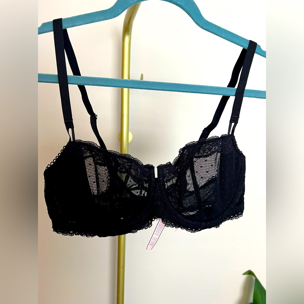 Black lace bra